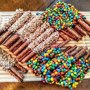 Gourmet Chocolate-Dipped Pretzel Rods